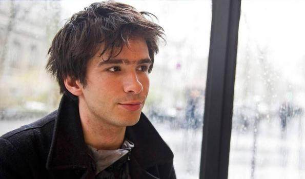 1628516215493069882.png 律师.png